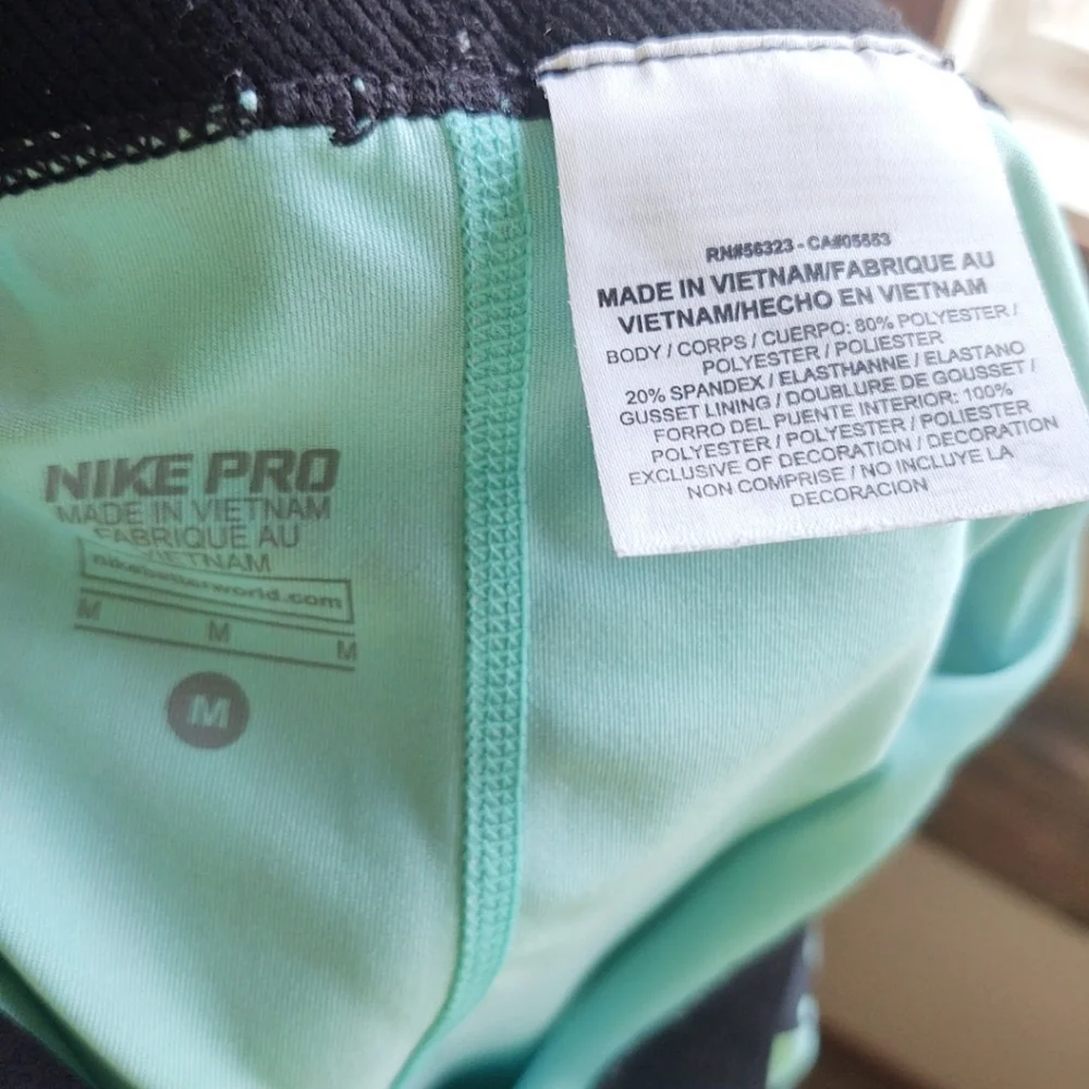 Nike Pro Dri-Fit Blue Crop Workout Leggings M